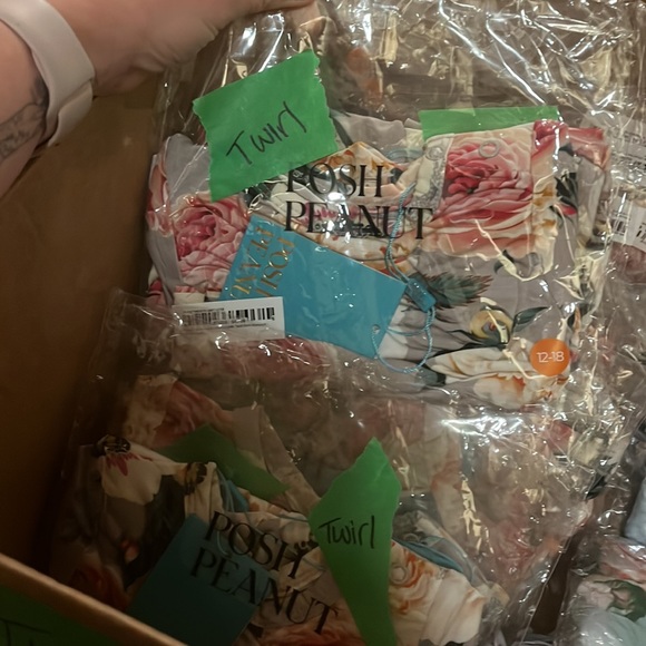 French gray twirls - Picture 2 of 2